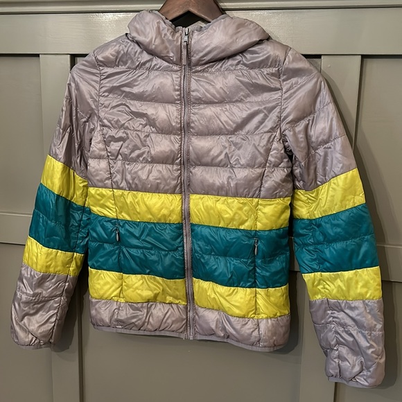 UNIQLO Ultra Light Down Puffer Jacket Coat Hooded Silver Yellow Green Sz Small - Picture 4 of 7